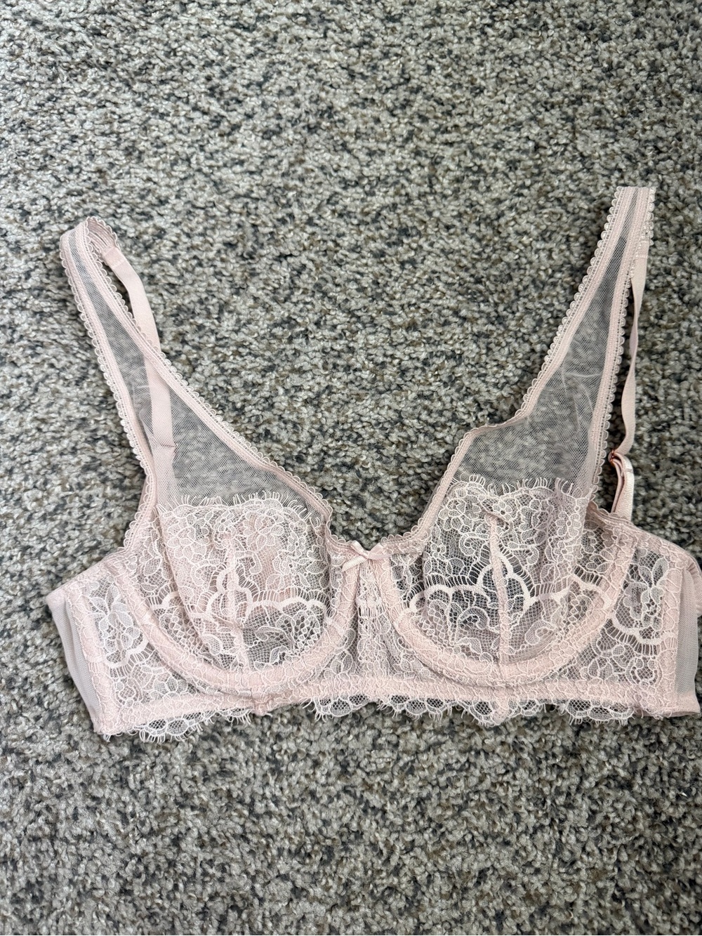 Victoria's Secret Sheer Lace Underwire Bra in Blush Pink